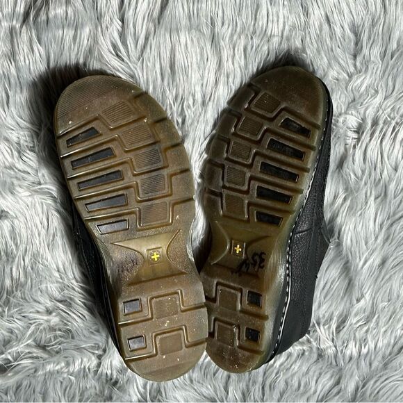 Dr Martens shoes like new - Picture 5 of 9